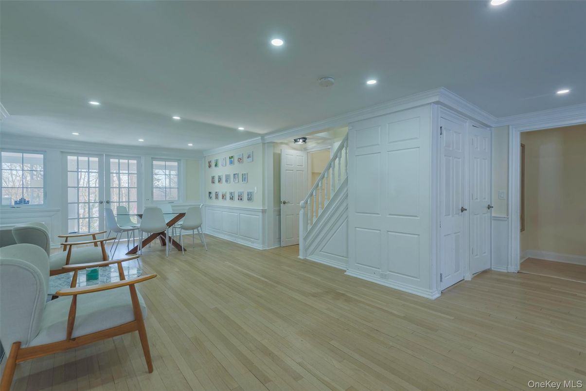 Dining room, Interior, Recessed Lighting, Wood Texture Flooring