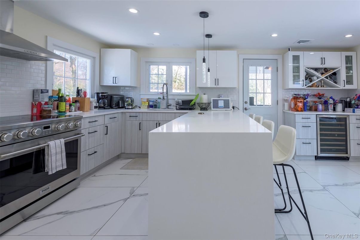 Interior, Kitchen, Pendant Lights, Recessed Lighting, Stainless Steel Appliances