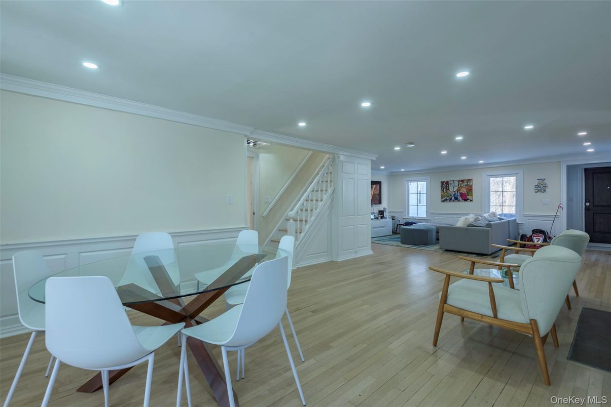 Dining room, Interior, Living room, Recessed Lighting, Wood Texture Flooring