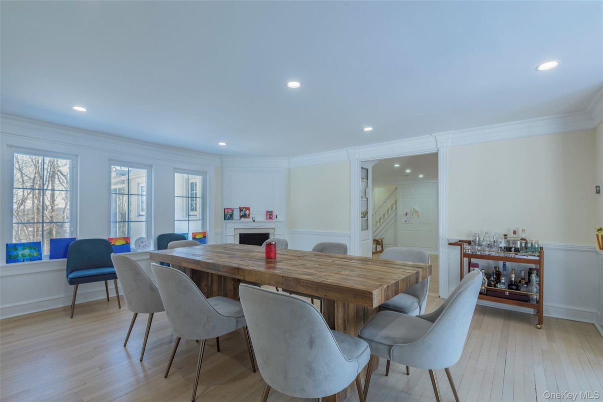 Dining room, Interior, Recessed Lighting, Wood Texture Flooring