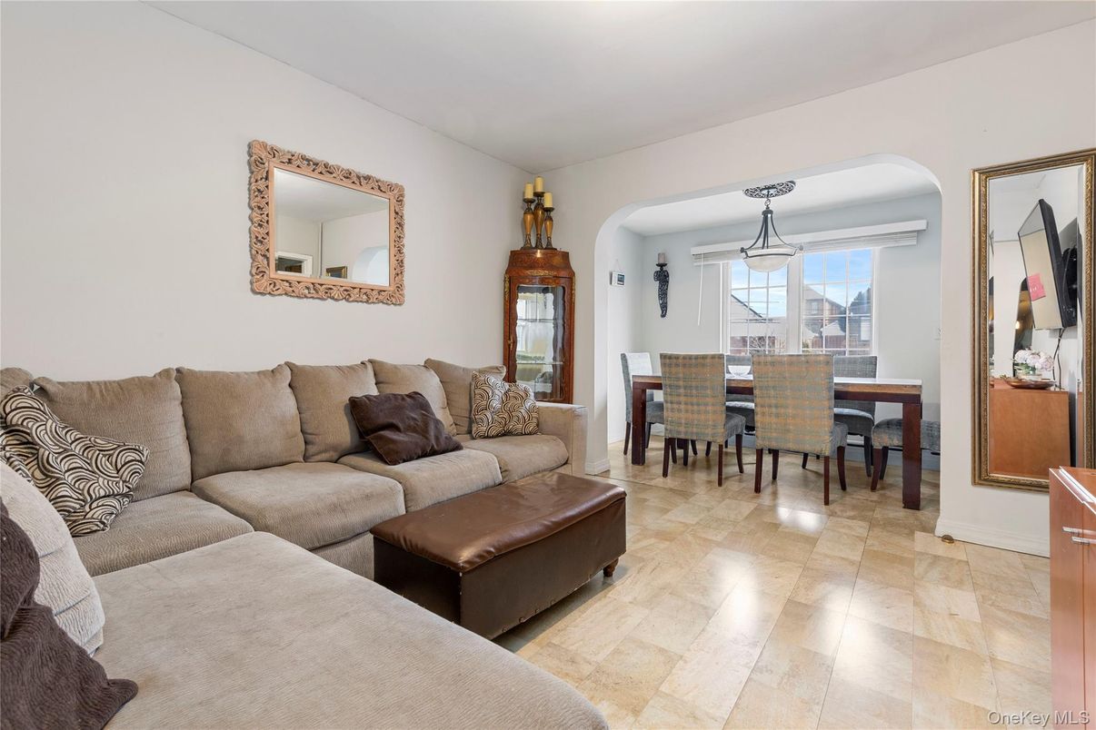 Dining room, Interior, Living room, Pendant Lights