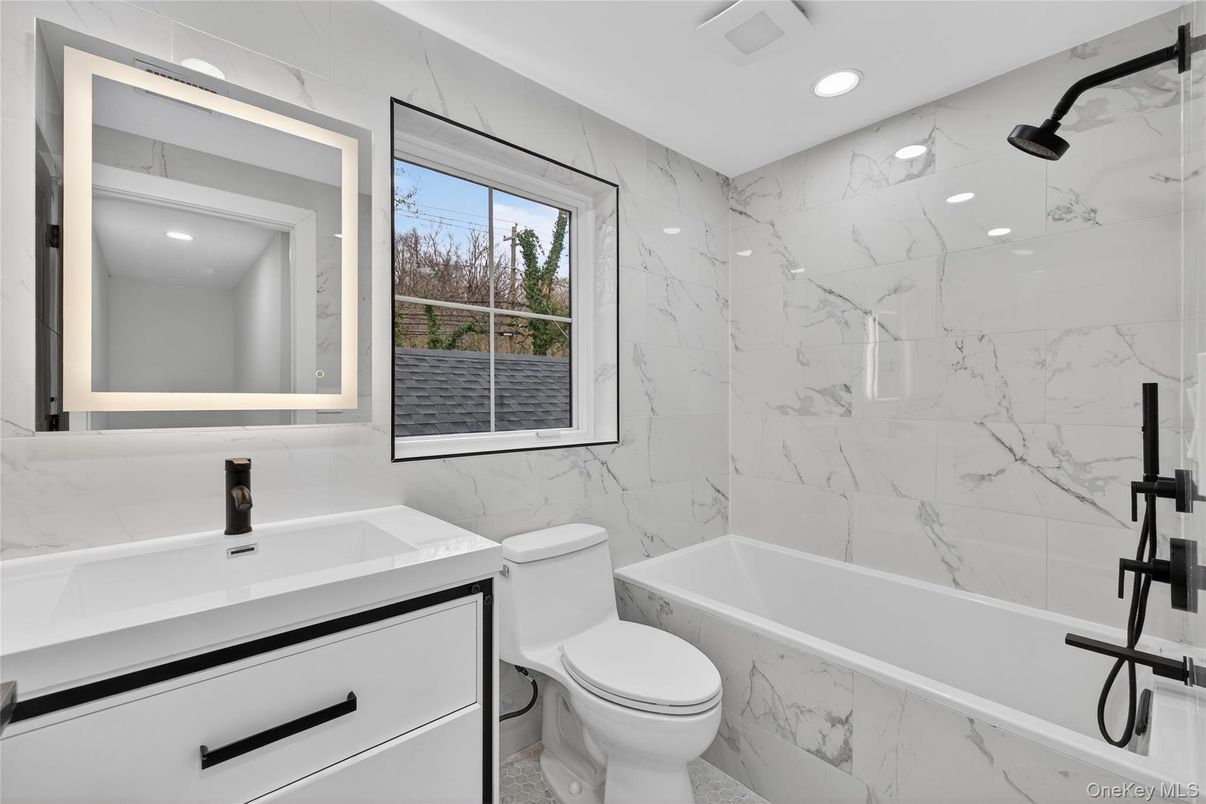 Bathroom, Interior, Marble Walls, Recessed Lighting