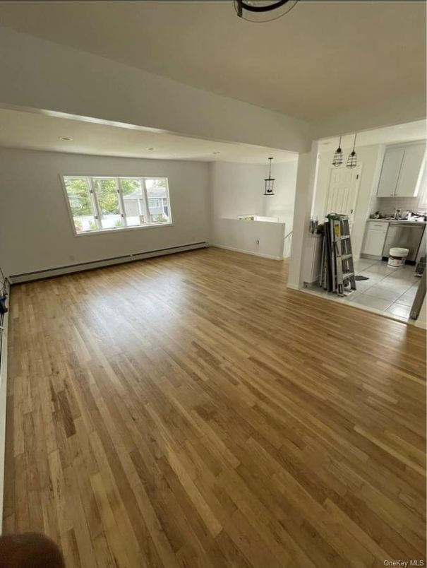 Empty room, Interior, Pendant Lights, Wood Texture Flooring