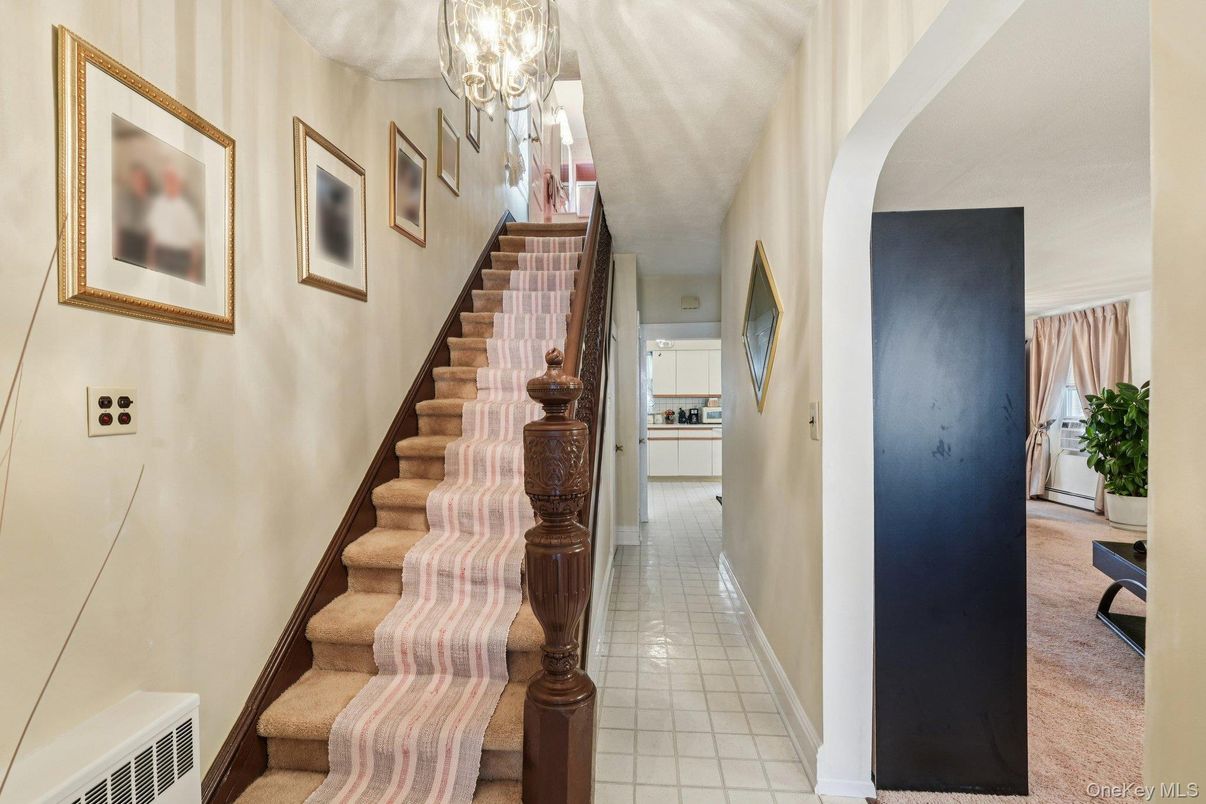 Chandelier, Interior