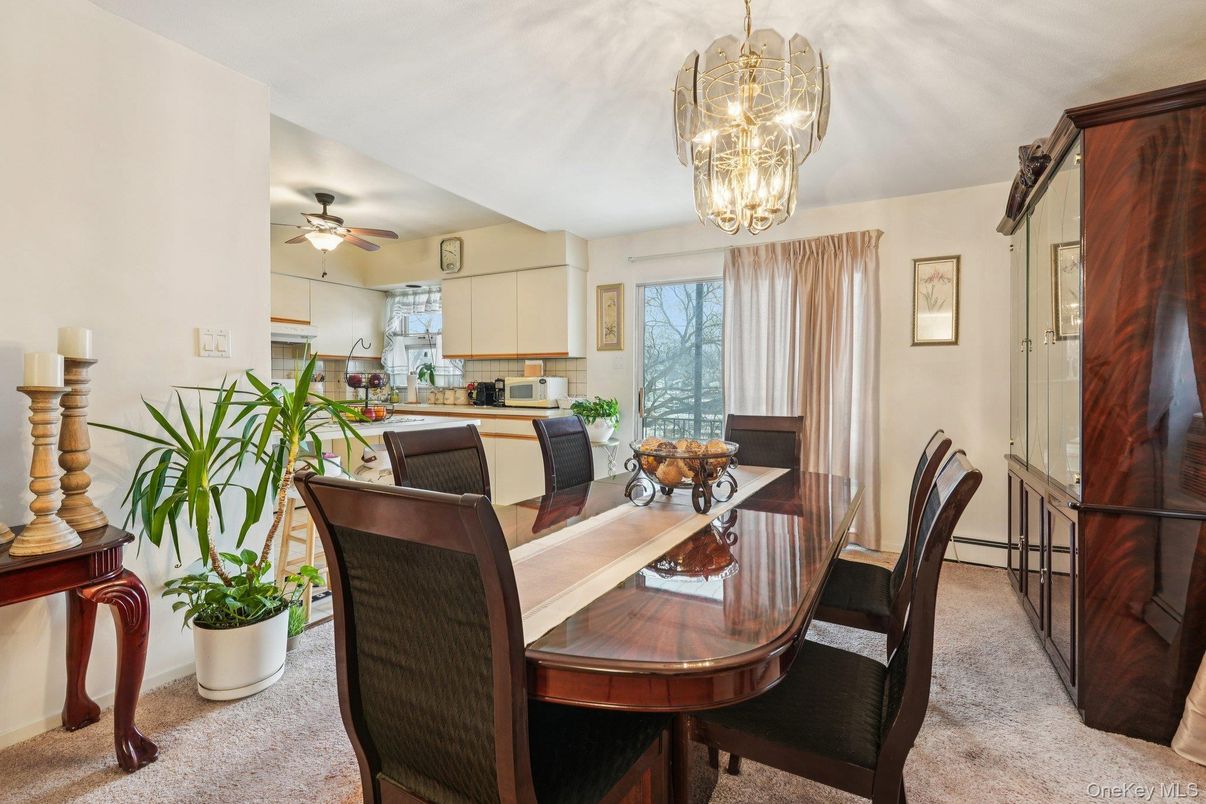 Chandelier, Dining room, Interior, Kitchen