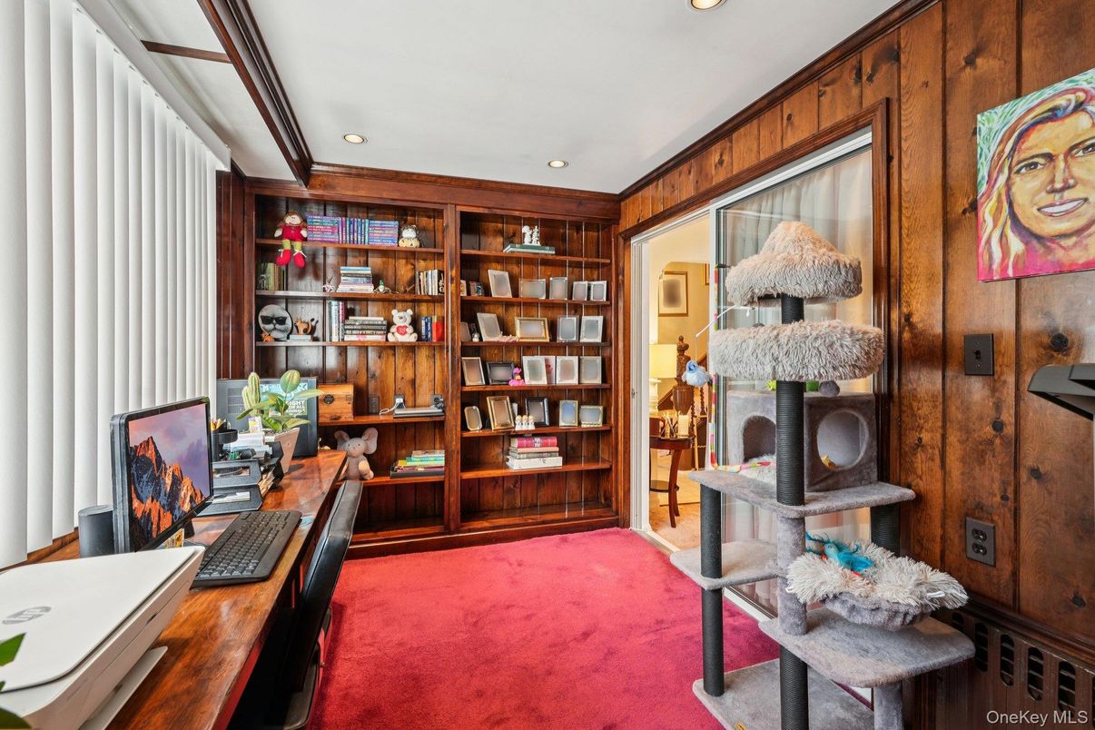 Home Office, Interior, Recessed Lighting, Wooden Walls