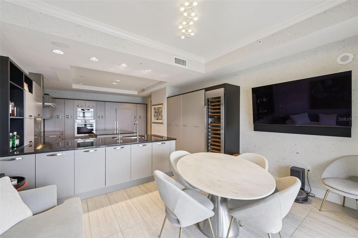 Dining room, Interior, Kitchen, Pendant Lights, Recessed Lighting