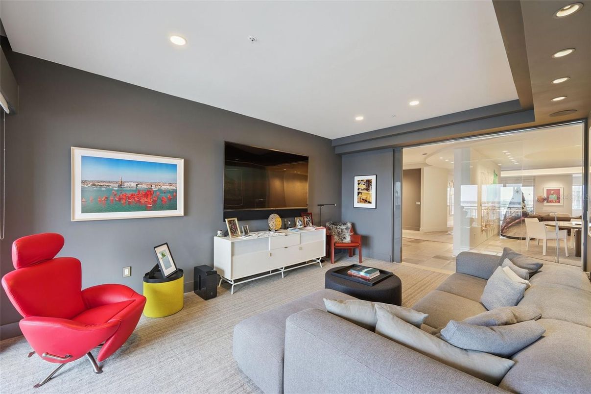 Dining room, Interior, Living room, Recessed Lighting