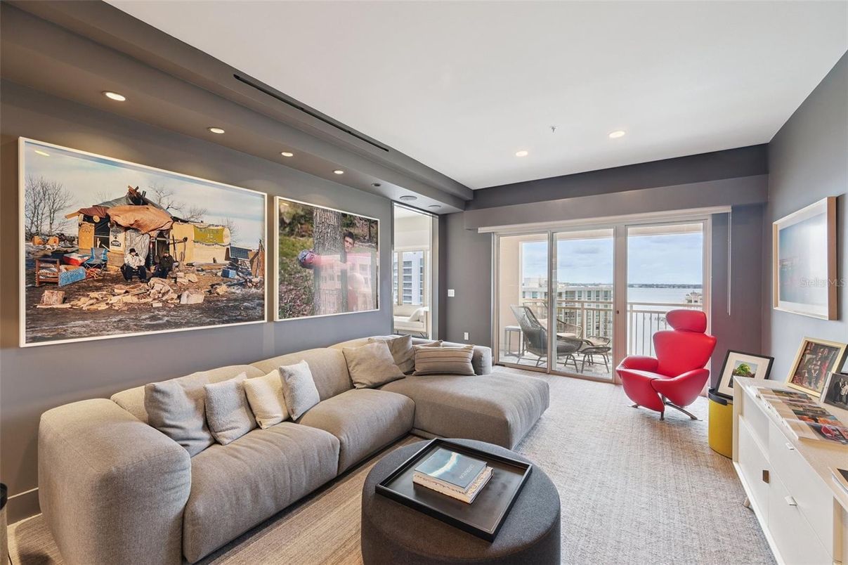 Interior, Living room, Recessed Lighting, Water