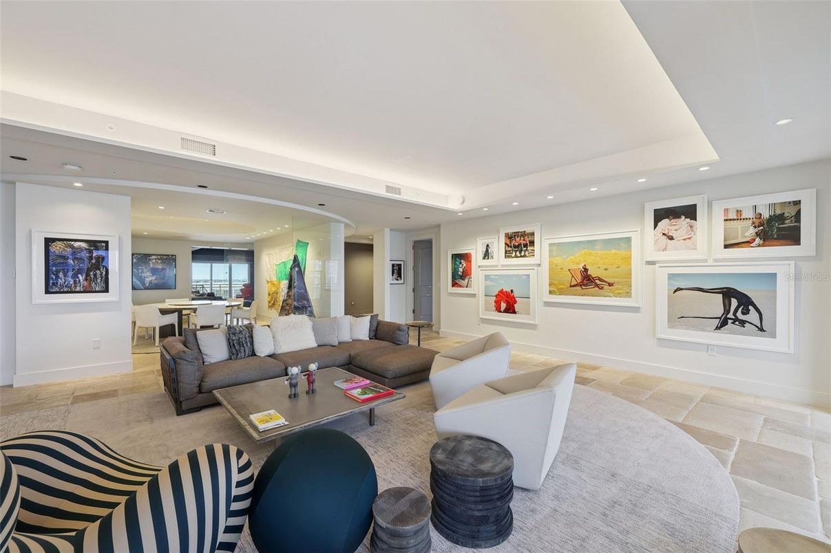 Dining room, Interior, Living room, Recessed Lighting