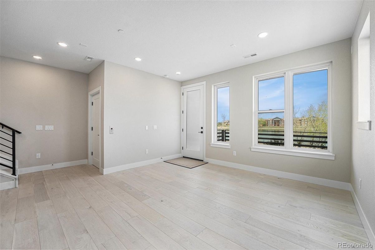 Empty room, Interior, Recessed Lighting, Wood Texture Flooring