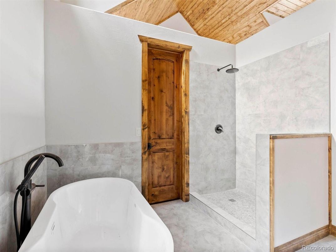 Bathroom, Free Standing Baths, Interior, Marble, Wooden Ceilings