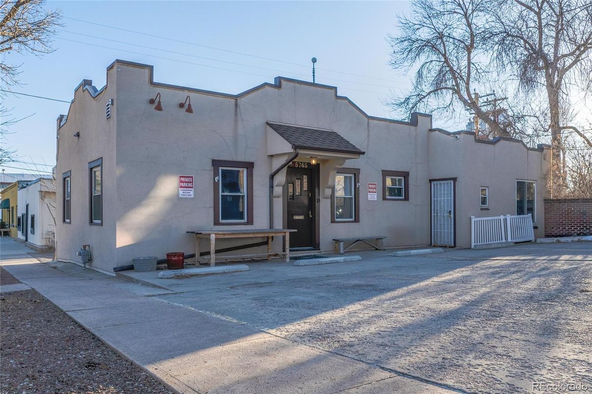 Exterior, Facade, Spanish Mediterranean