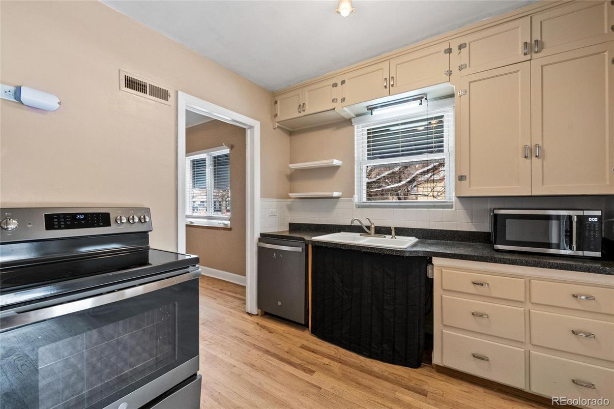 Interior, Kitchen, Wood Texture Flooring
