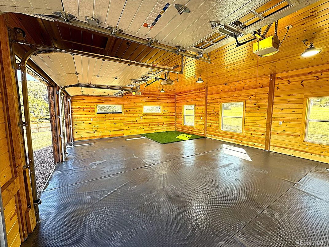 Garage, Interior, Wooden Walls