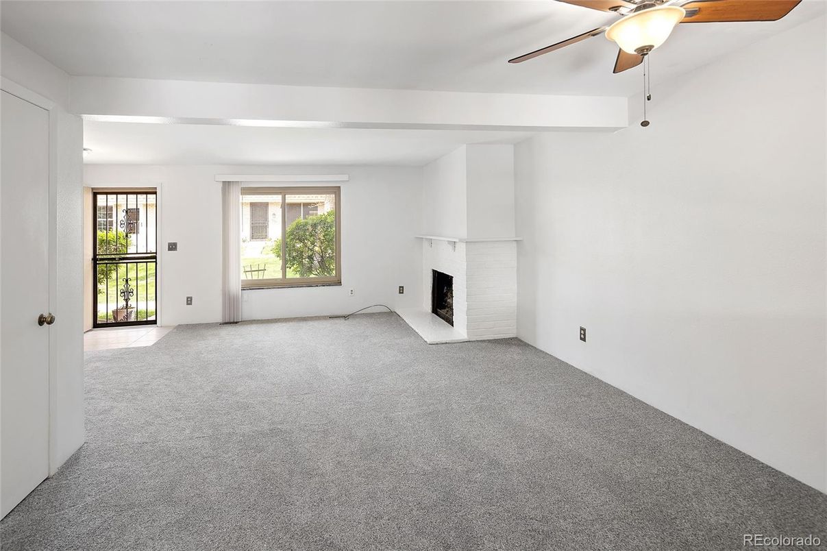 Empty room, Fireplace, Interior