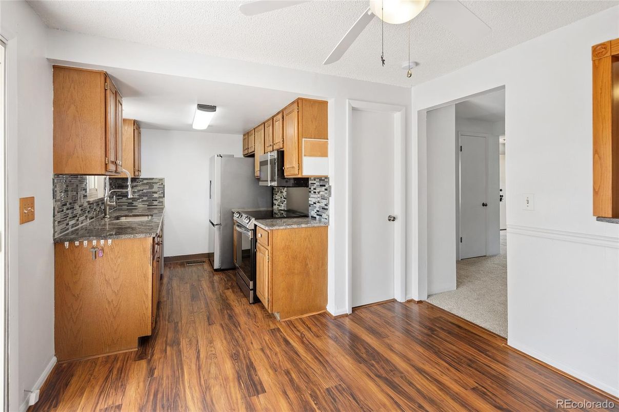 Interior, Kitchen, Wood Texture Flooring