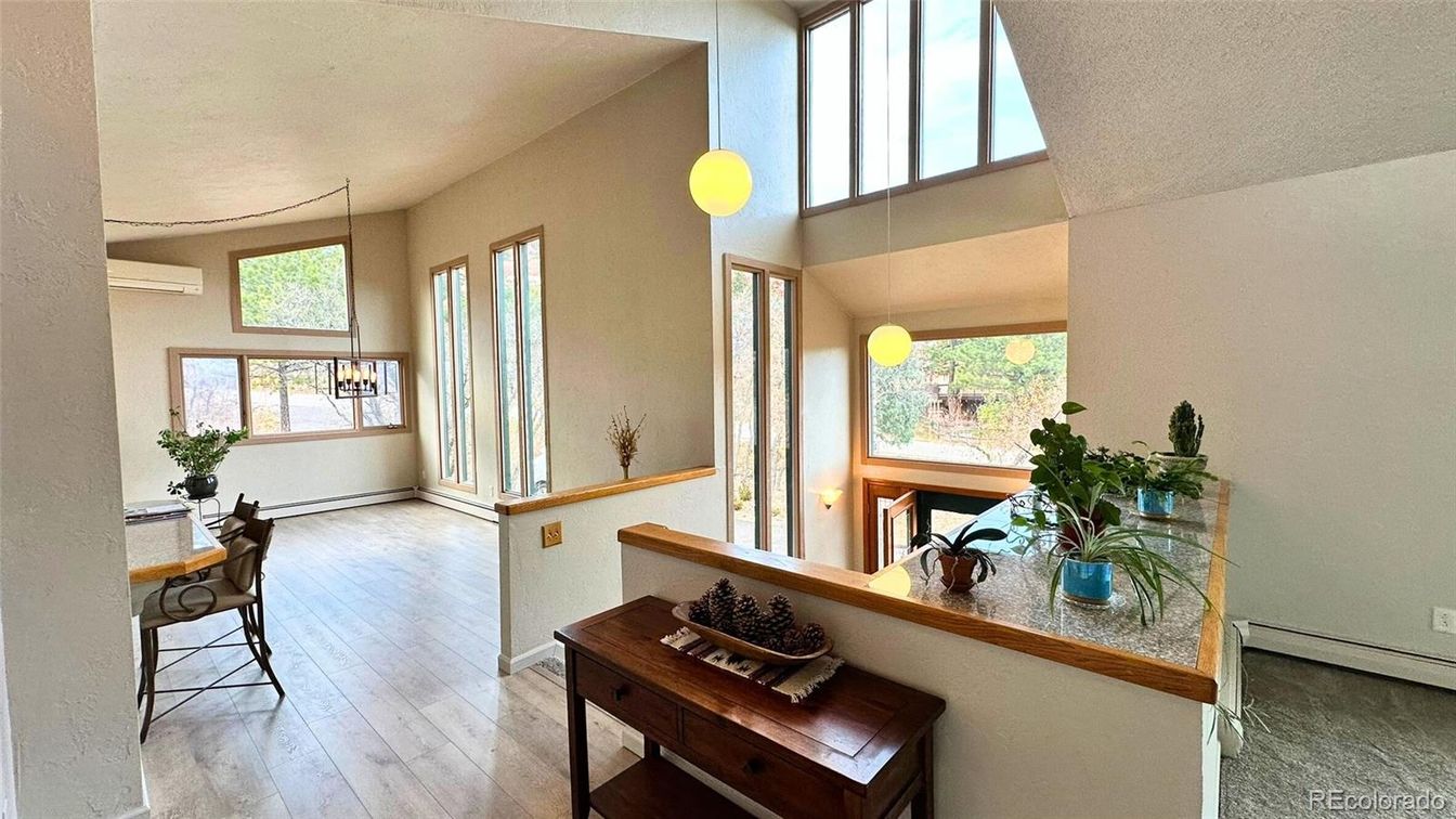 Interior, Pendant Lights, Wood Texture Flooring