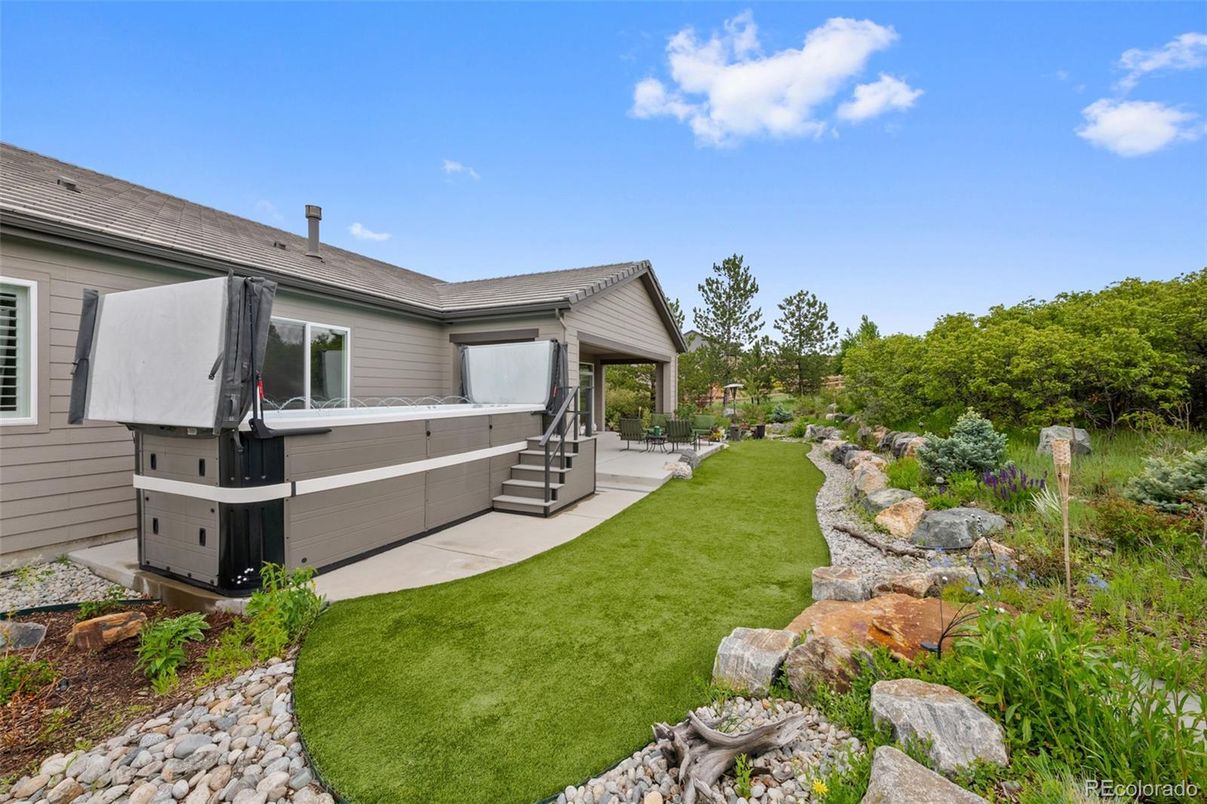 Backyard, Exterior, Hot Tub