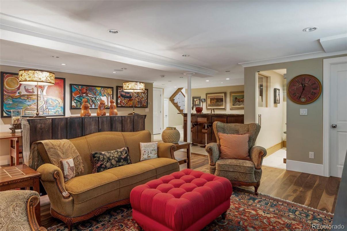 Interior, Living room, Recessed Lighting, Wood Texture Flooring