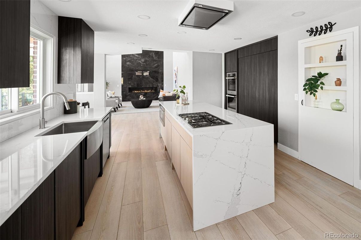 Fireplace, Interior, Kitchen, Recessed Lighting, Wood Texture Flooring