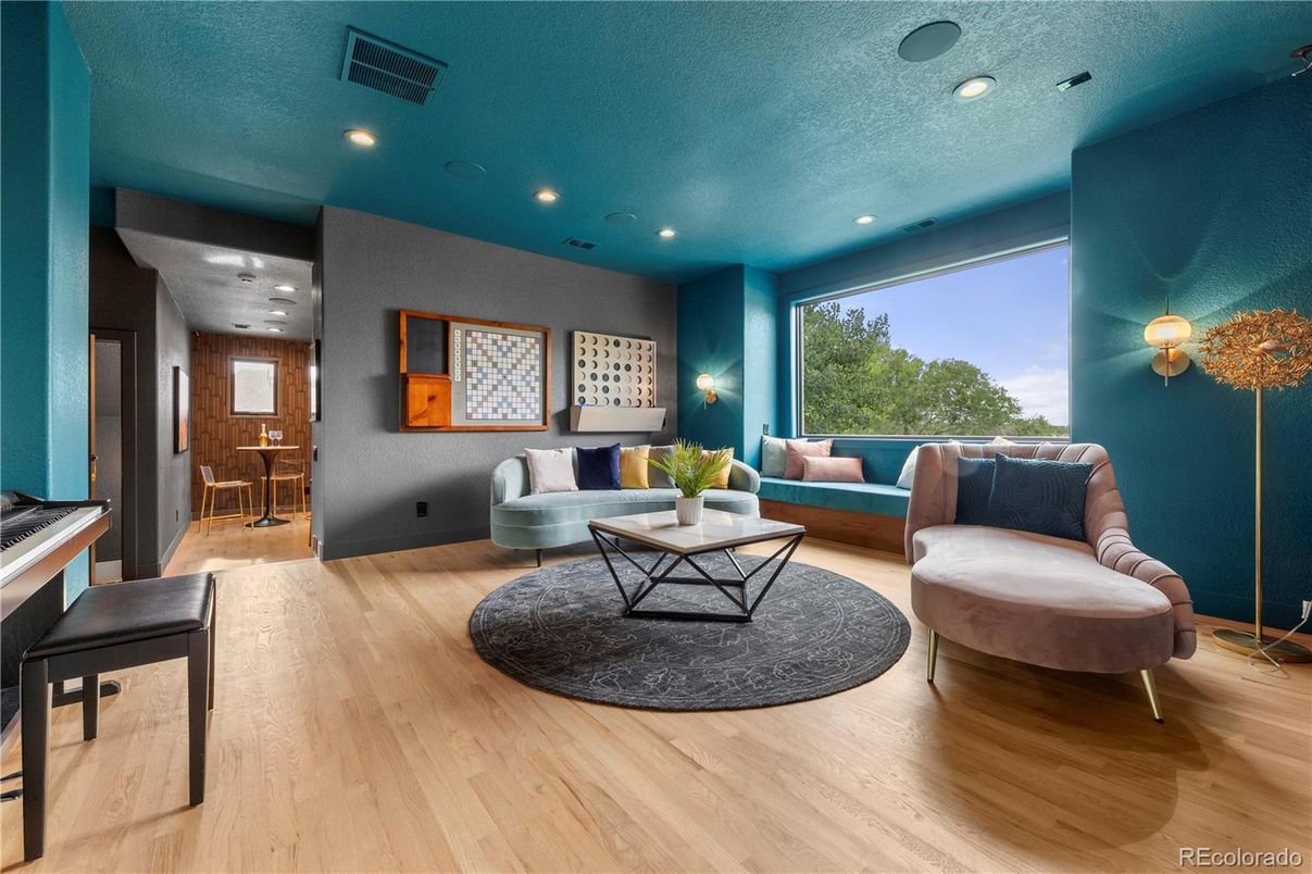 Interior, Living room, Recessed Lighting, Wood Texture Flooring