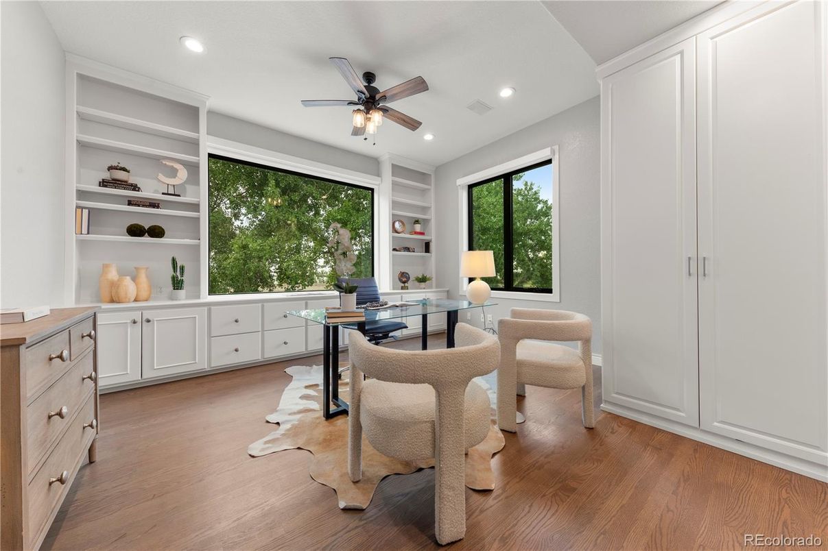 Home Office, Interior, Recessed Lighting, Wood Texture Flooring