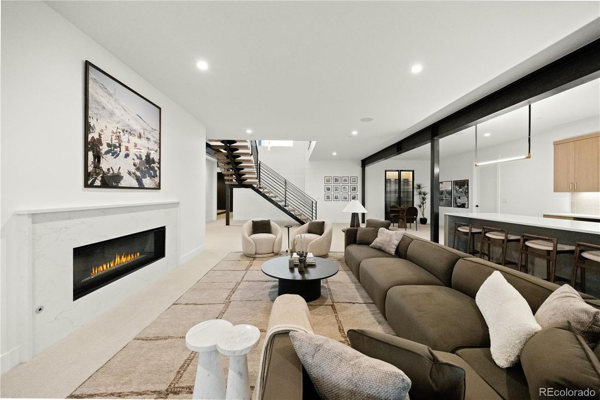 Fireplace, Interior, Living room, Pendant Lights, Recessed Lighting