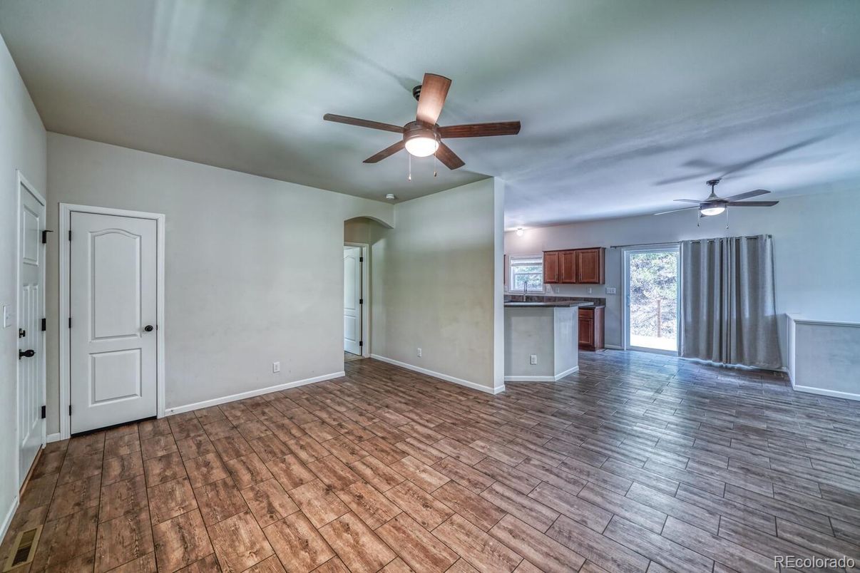 Empty room, Interior, Kitchen, Wood Texture Flooring