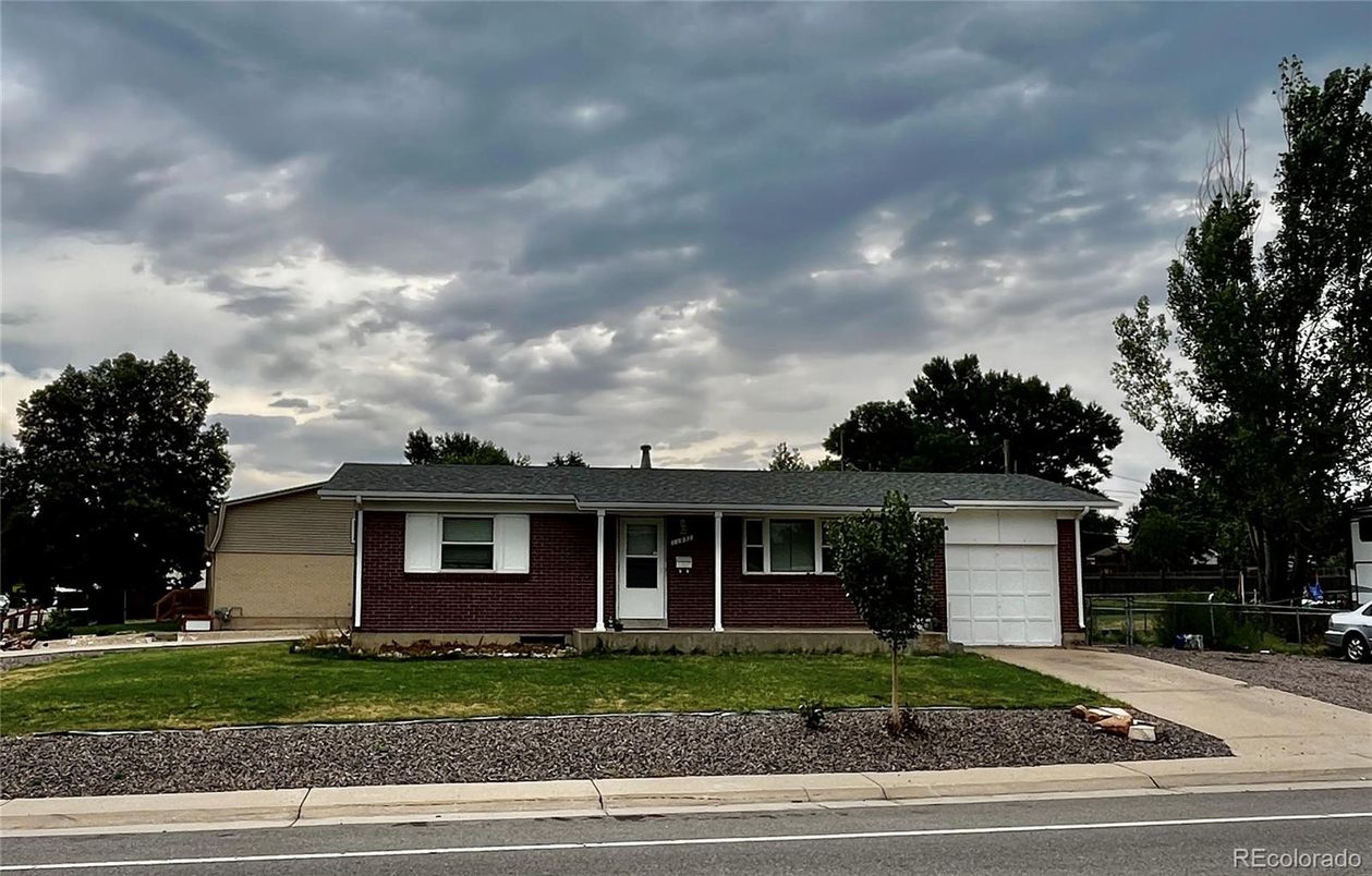 Attached, Exterior, Facade, Brick Facade, Ranch