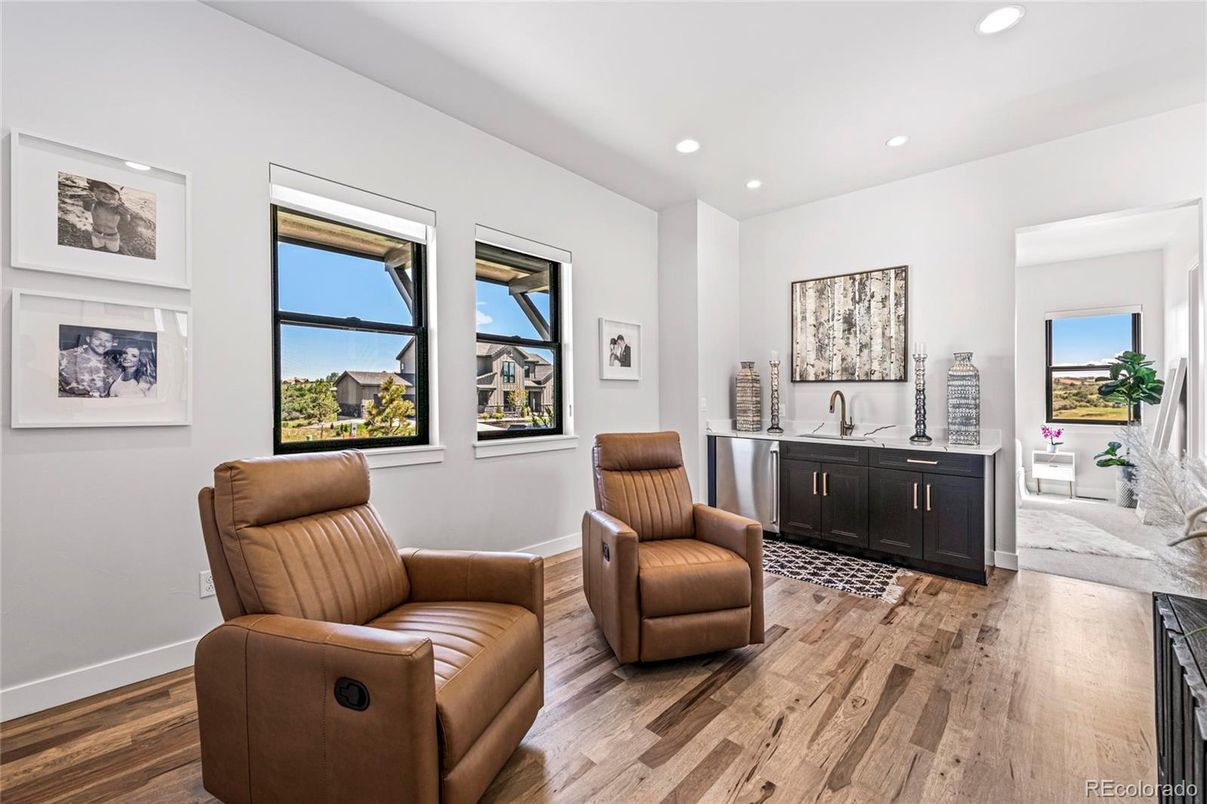 Interior, Recessed Lighting, Wood Texture Flooring