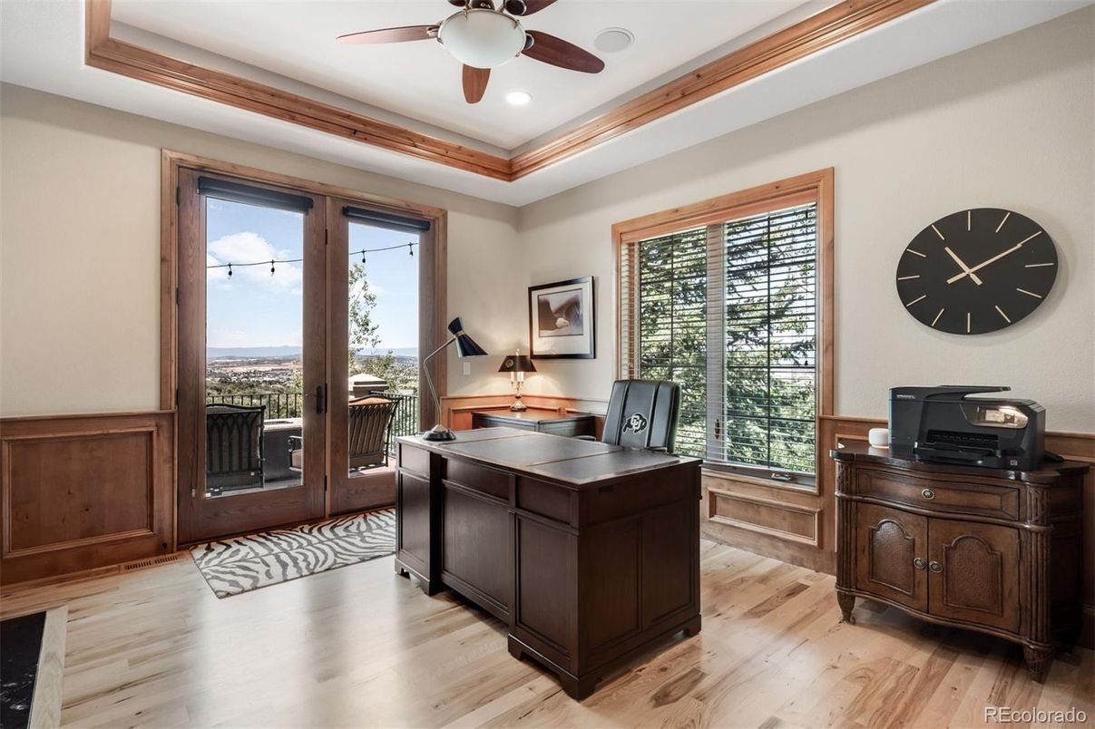 Home Office, Interior, Recessed Lighting, Wood Texture Flooring