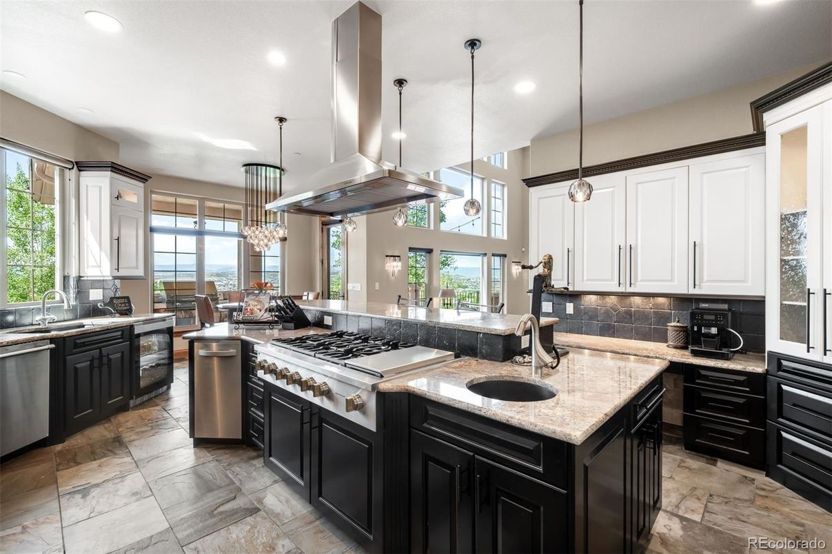 Dining room, Interior, Kitchen, Pendant Lights, Recessed Lighting, Stainless Steel Appliances, Water