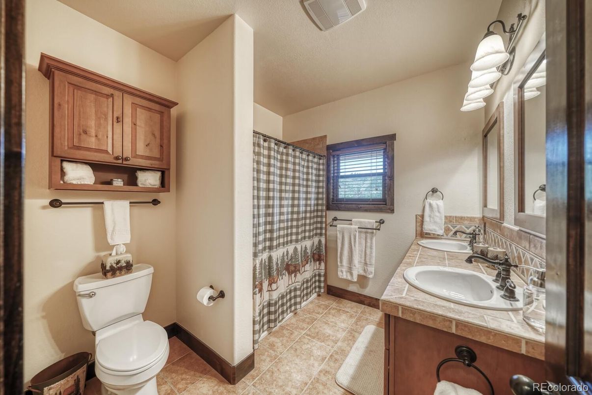 Bathroom, Interior, Tile Countertops