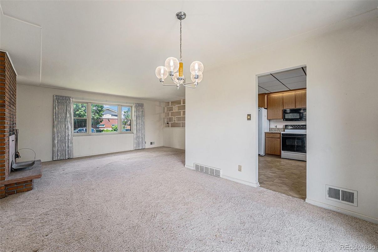 Chandelier, Empty room, Interior, Kitchen