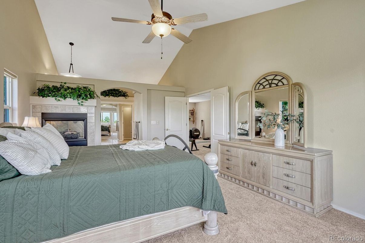 Bedroom, Fireplace, Interior, Pendant Lights
