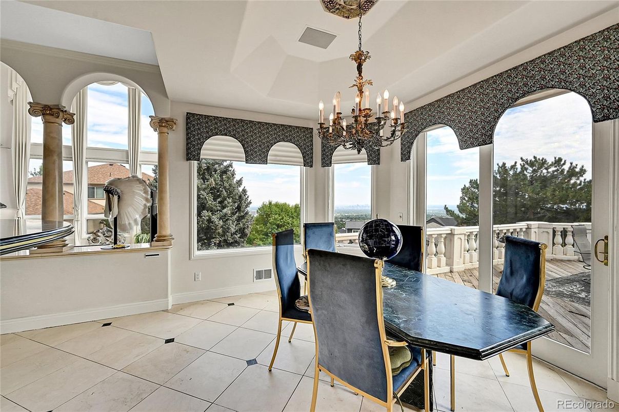 Chandelier, Dining room, Interior