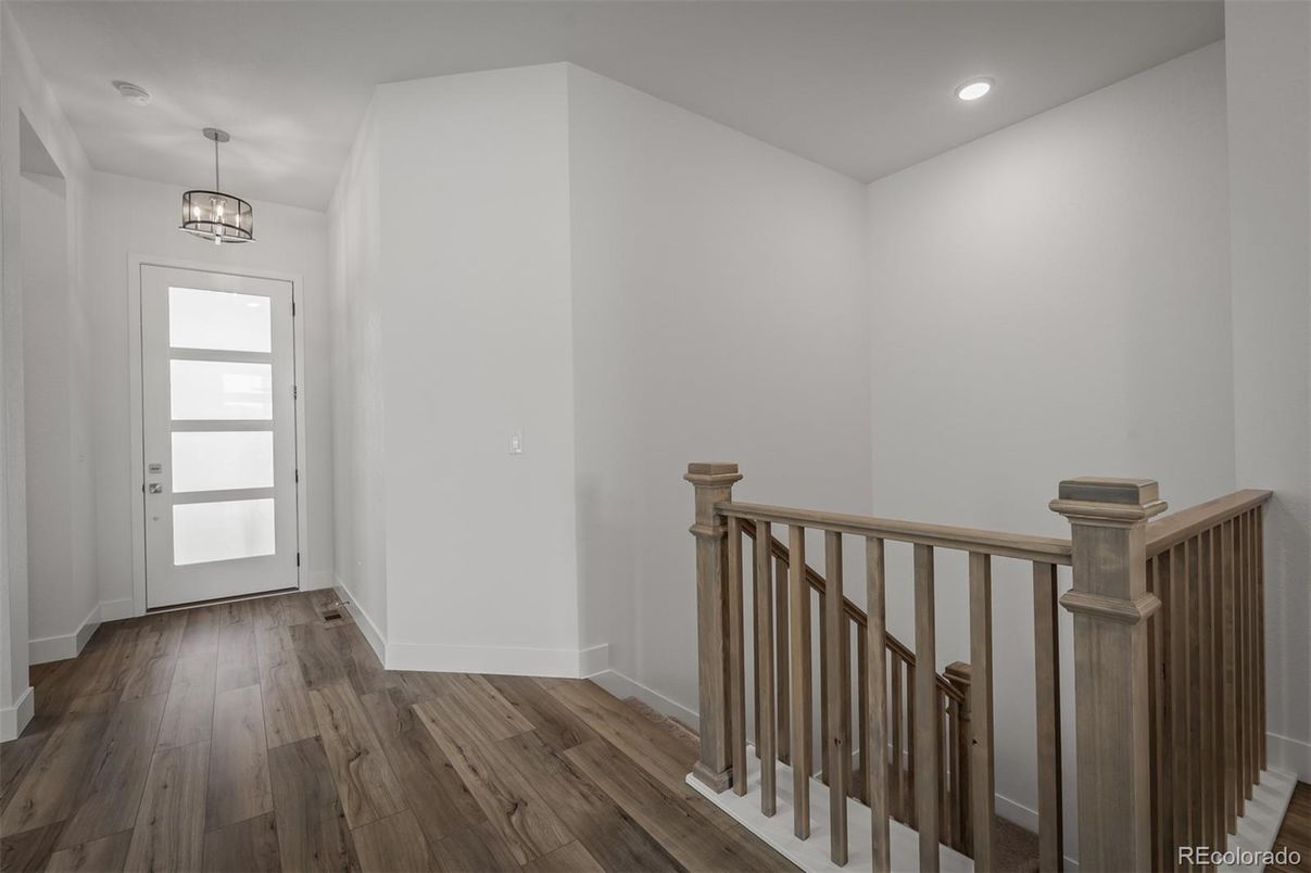 Interior, Pendant Lights, Recessed Lighting, Wood Texture Flooring