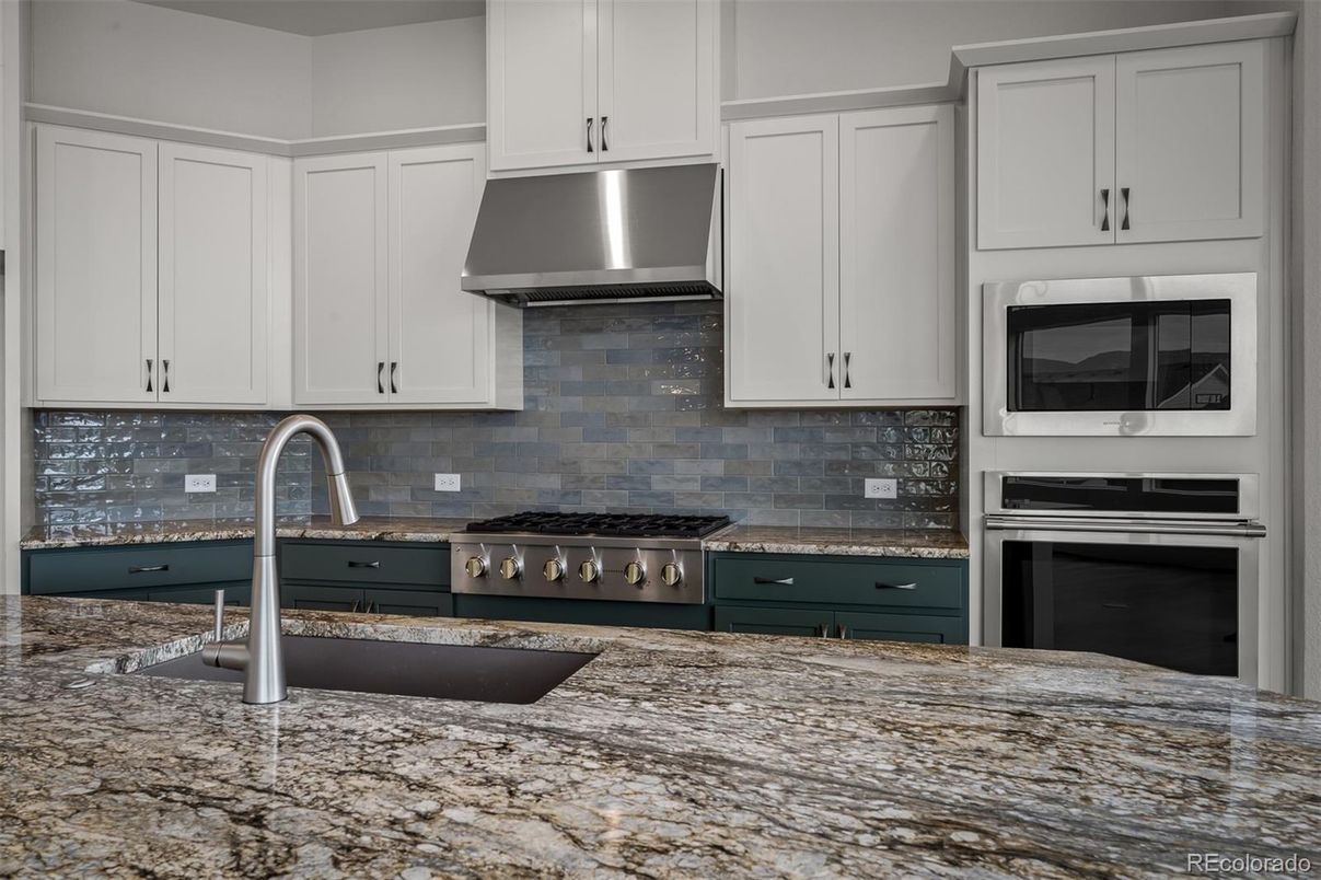 Interior, Kitchen, Stainless Steel Appliances