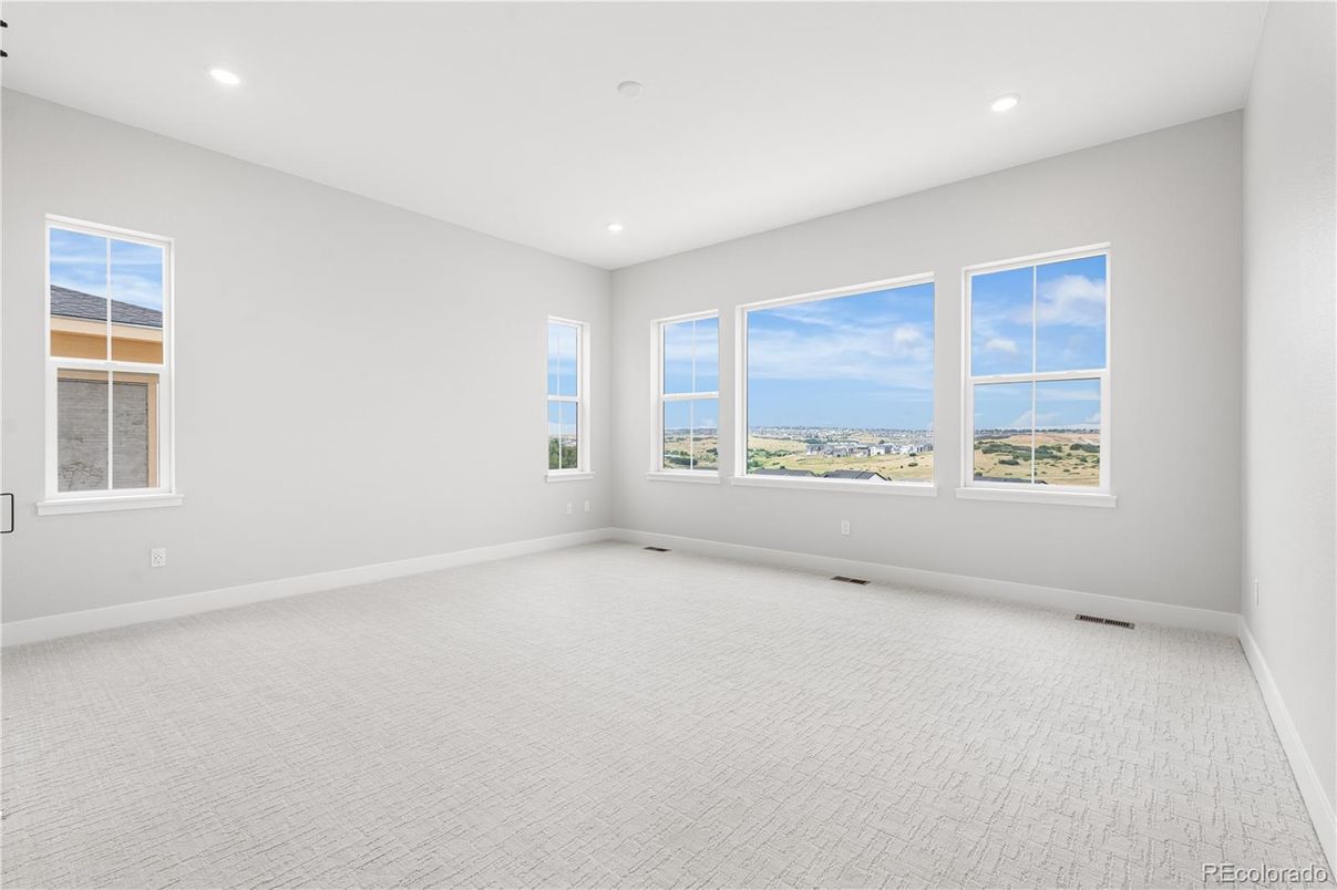 Empty room, Interior, Recessed Lighting