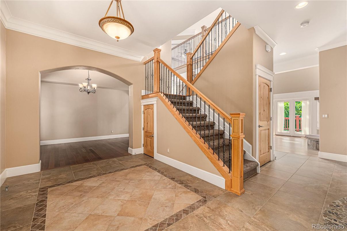 Chandelier, Interior, Recessed Lighting, Wood Texture Flooring