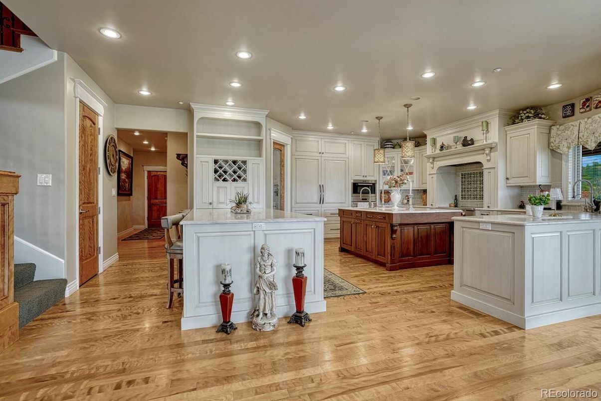 Interior, Kitchen, Pendant Lights, Recessed Lighting, Wood Texture Flooring