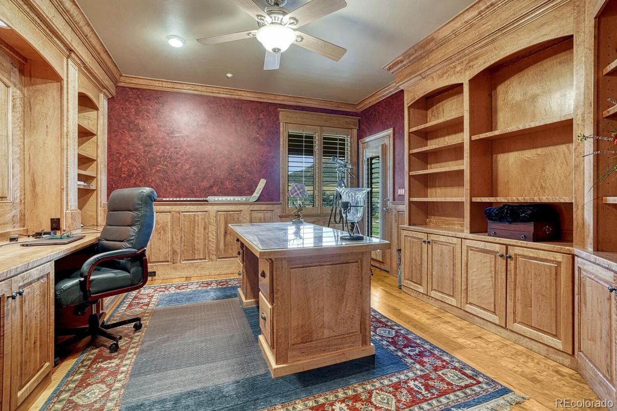 Home Office, Interior, Recessed Lighting, Wood Texture Flooring