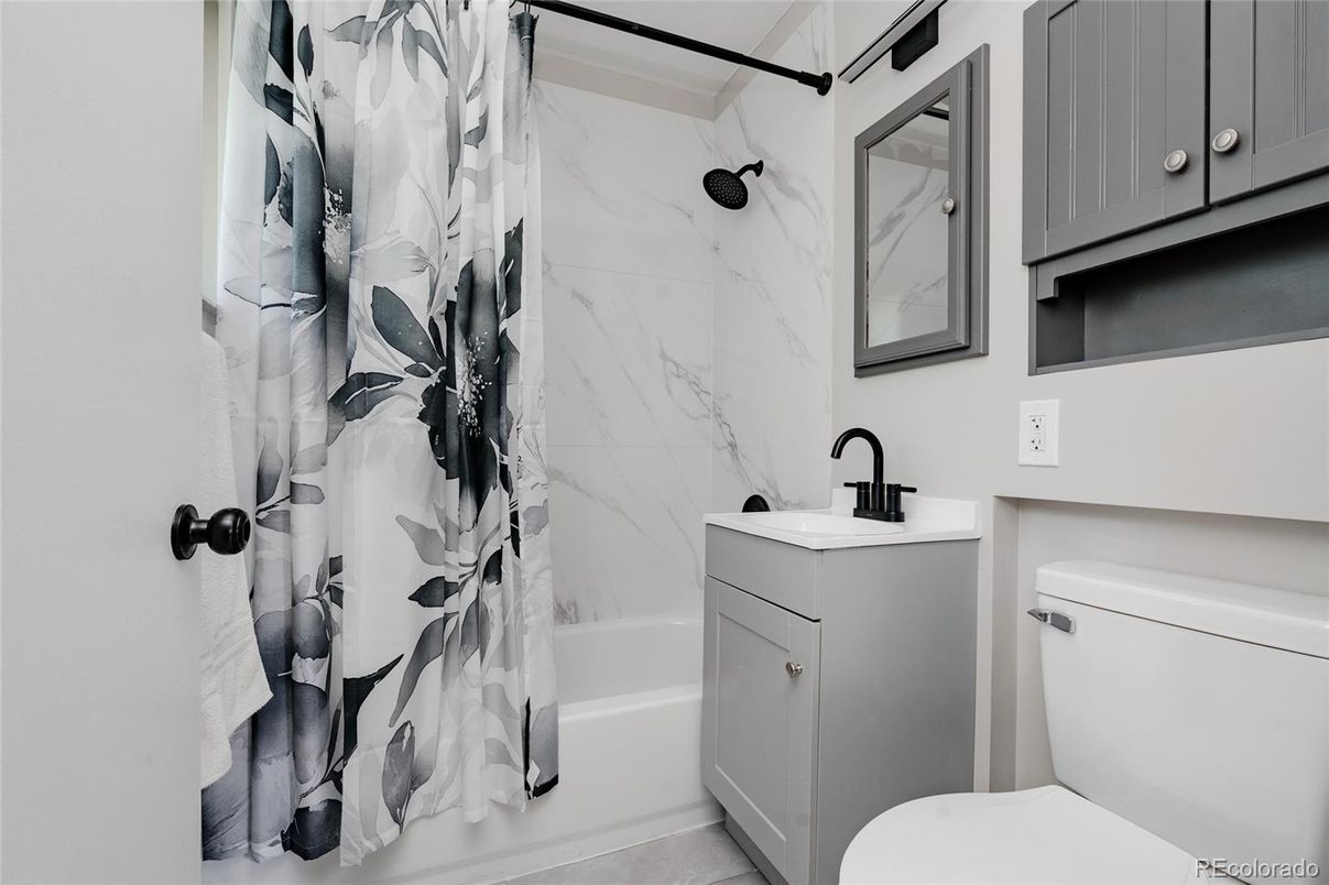 Bathroom, Interior, Marble Walls