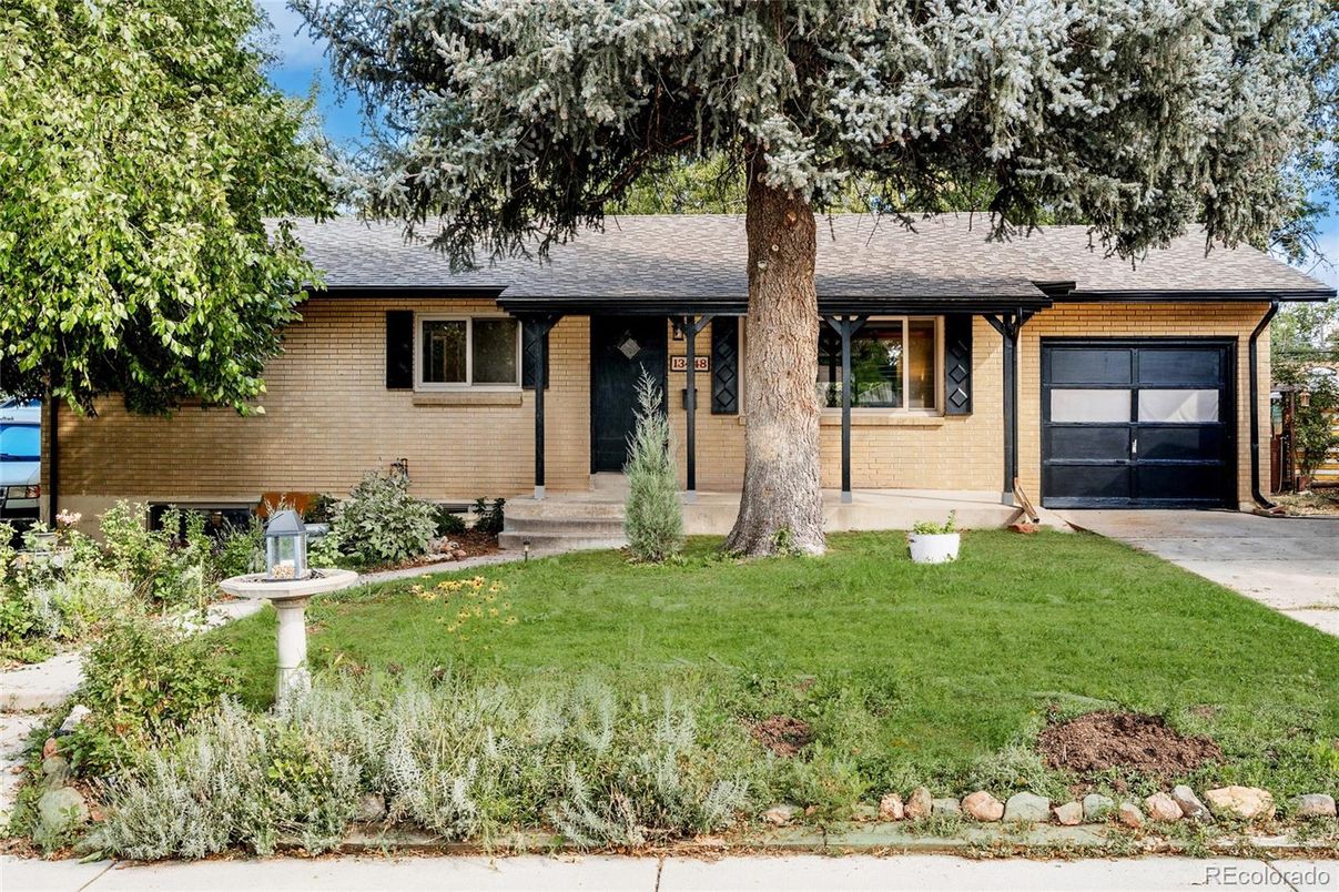 Attached, Exterior, Facade, Brick Facade, Ranch