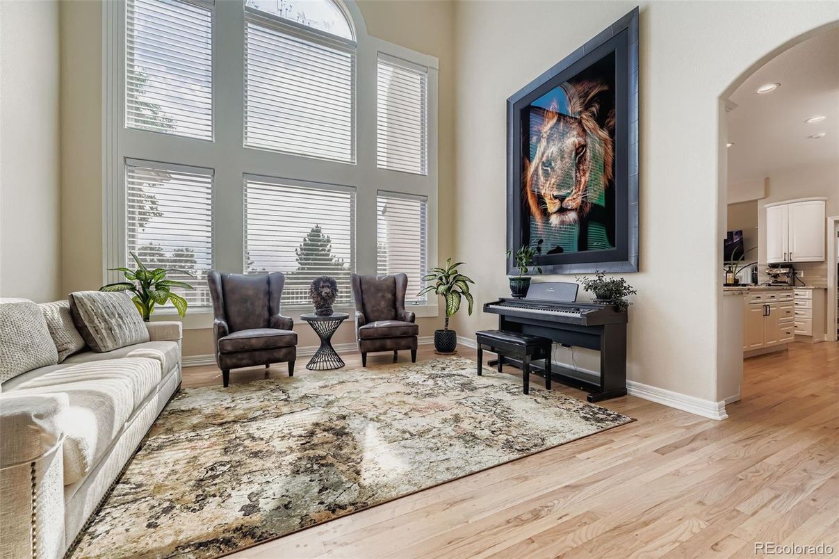 Interior, Living room, Piano, Recessed Lighting, Wood Texture Flooring