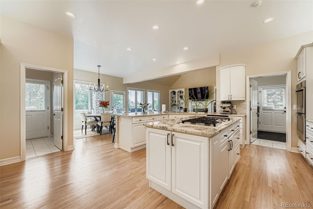 Chandelier, Dining room, Interior, Kitchen, Recessed Lighting, Wood Texture Flooring