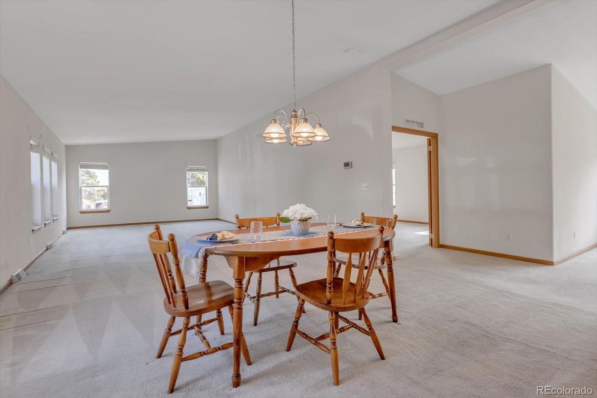 Chandelier, Dining room, Interior, Pendant Lights