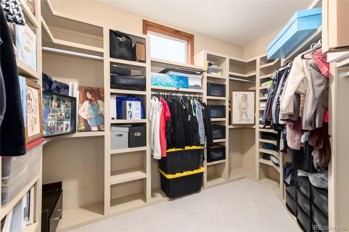 Interior, Walk-in Closets