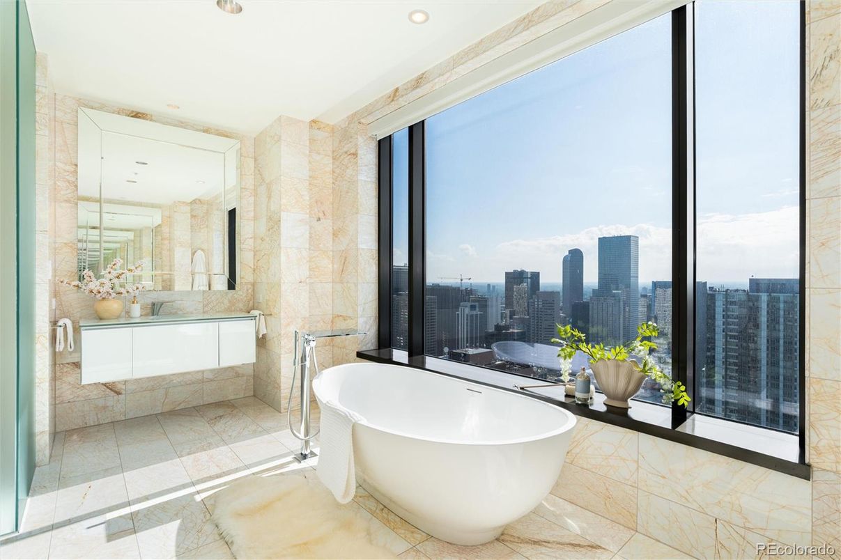 Bathroom, Free Standing Baths, Interior, Recessed Lighting